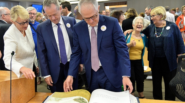 Gail Furness SC, Bill Shorten MP and Malcolm Turnbull MP with the Message to Australia book